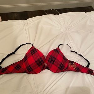 pink holiday 2019 collection push-up bra